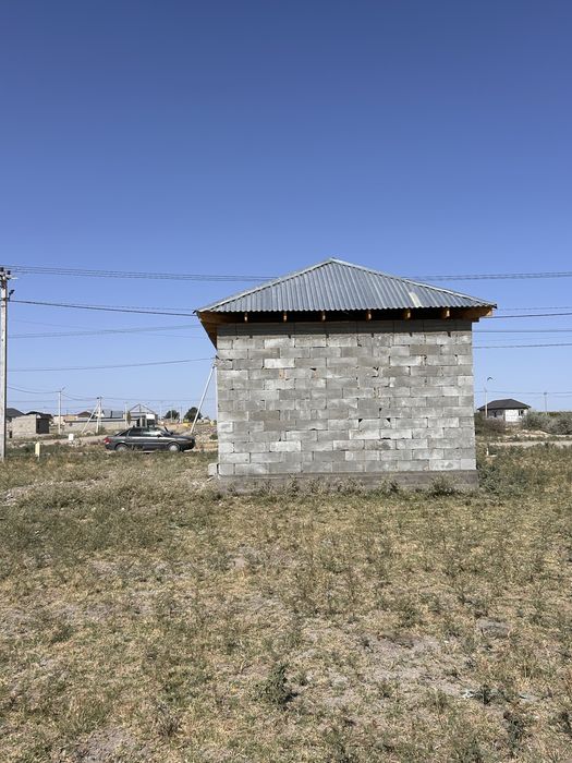 Участок с летней кухней