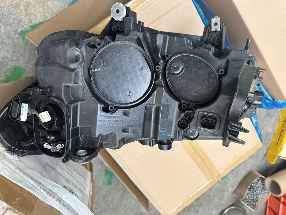 Vând faruri bmw x3 2022 ful led adaptiv