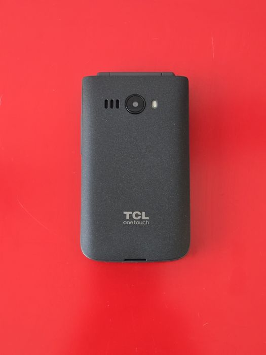 Telefon cu butoane TCL