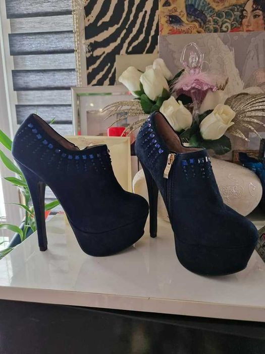 Дамски официални обувки, 36 номер.