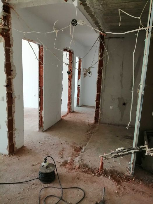 Кърти чисти извозва, къртене и извозване на строителни отпадъци