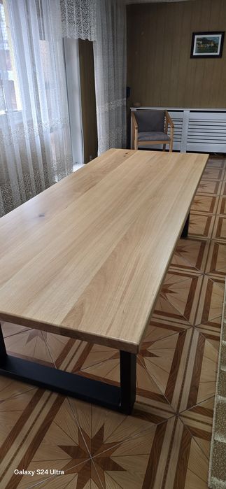 Masă Dining Premium – Lemn Masiv de Stejar & Metal – 255 cm