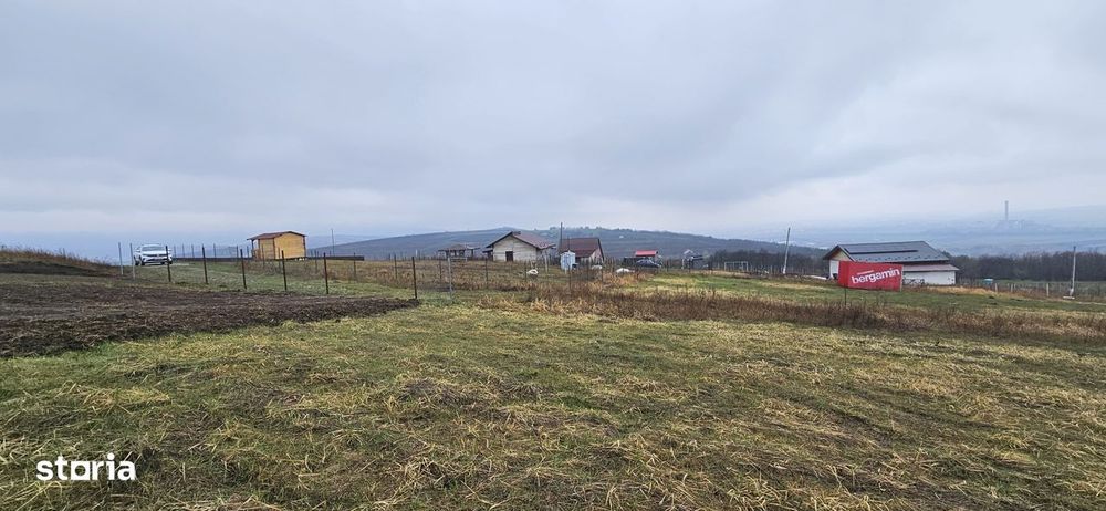 Teren intravilan Chicerea - Tomesti - 656 mp + acces, lângă pădure