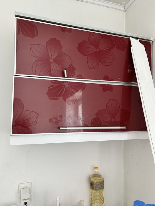 Отдам бесплатно кухонный гарнитур