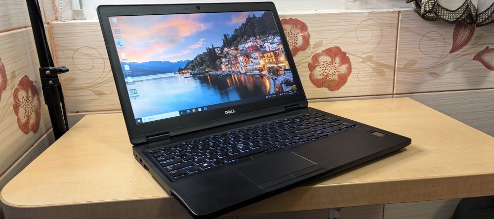 Laptop Dell Latitude 5580_i7-7820Hq_16GB DDR4_NVidia 2GB 940MX_512 SSD