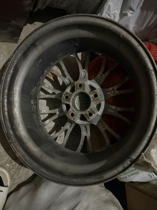 Продам диски r18 на бмв