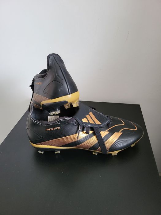 Ghete de fotbal Adidas Predator marime 40