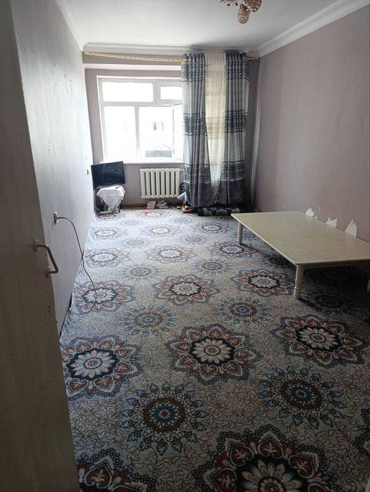 Дом продаётся (бывшие общежитие.)  2х комнатная 3-етаж