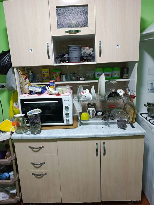 Срочно продам кухонный шкаф