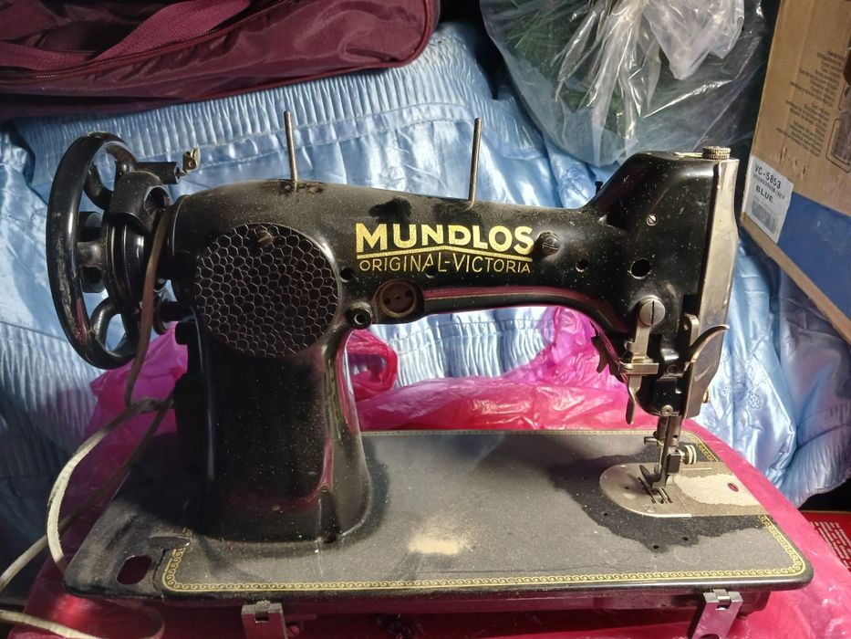 Продаётся швейная машина