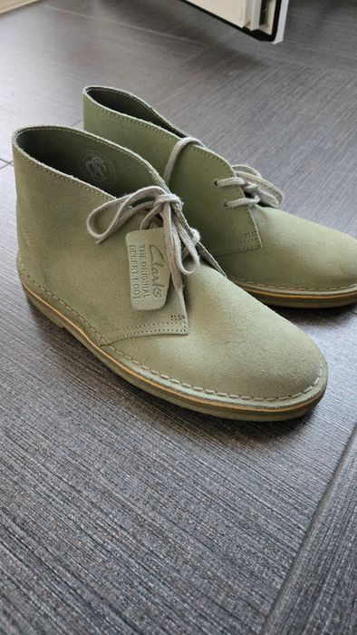 Дамски велурени обувки Clarks, 39