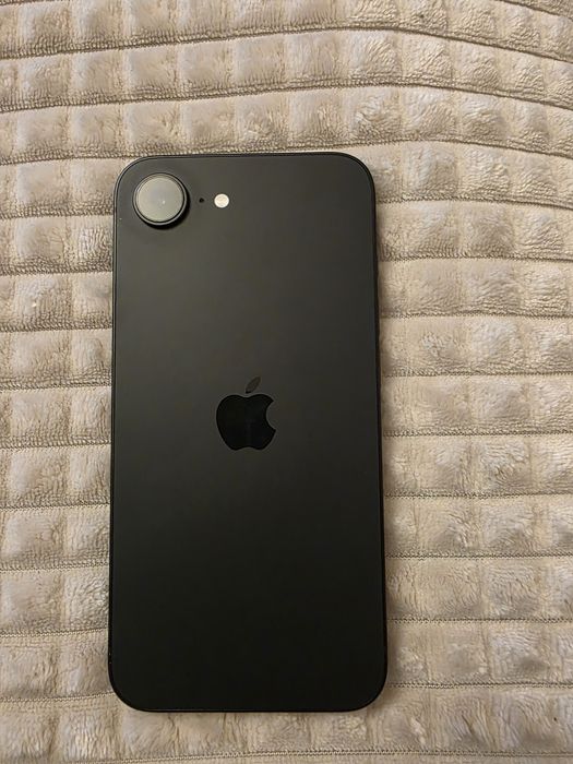 Display IPhone 16e, 17e impecabil.