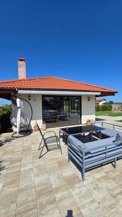 Vilă cu piscină PREMIUM ,1700m2teren ,LUX