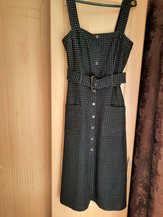 Продам сарафан женскии