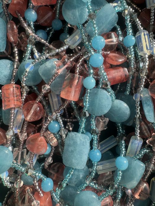 Бусы из натуральных камней