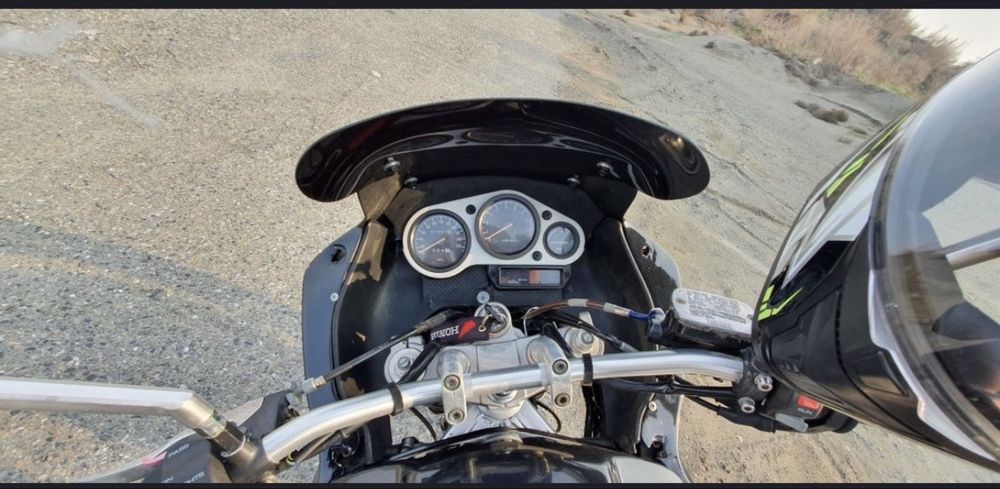 Zudlik bilan sotiladi