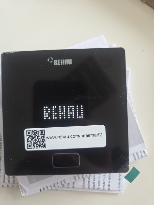 Стаен термостат Rehau NEA SMART 2.0, черен