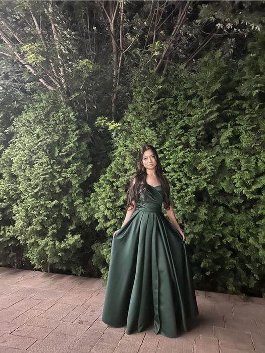 Вечернее платье на корсете