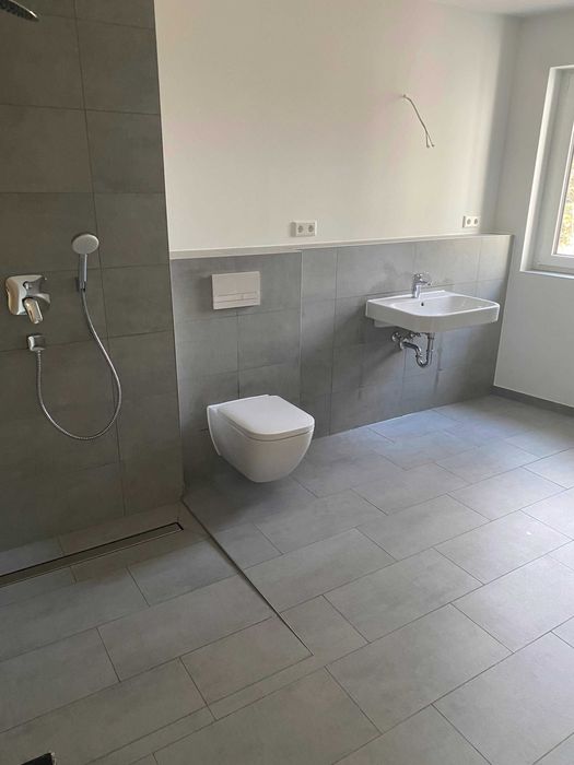 Servicii Montaj Gresie și Faianță – Profesionalism și Calitate!