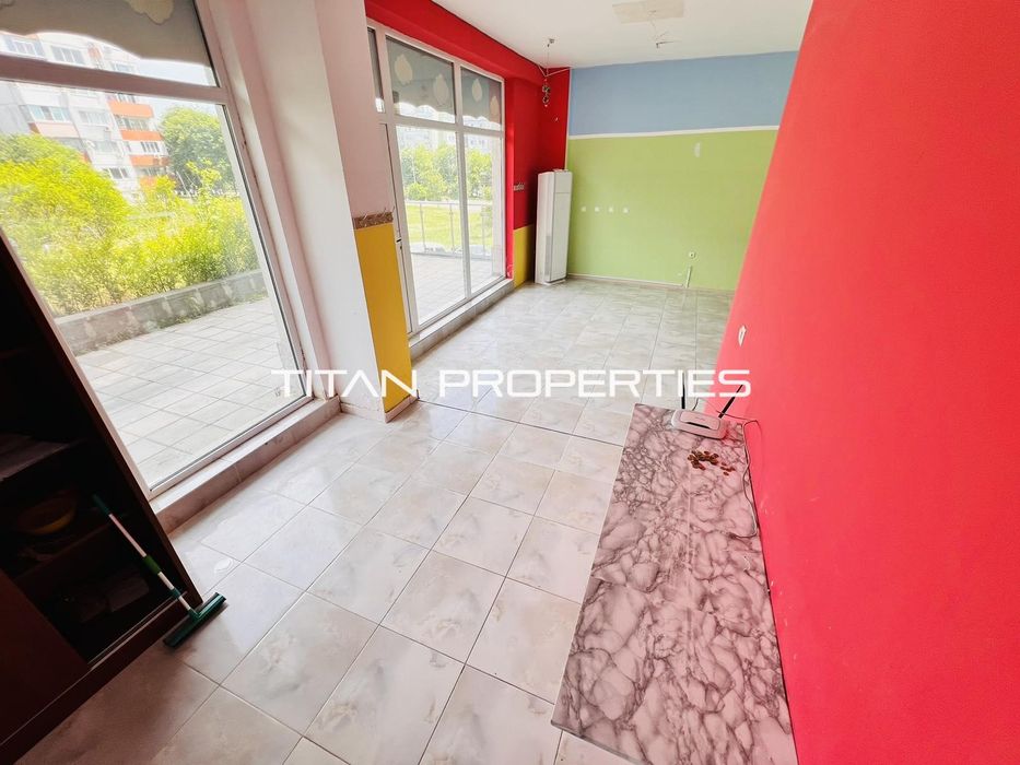 Дава се под наем Магазин в Бургас, Меден рудник - зона А - 160 кв.м за 510 € - Снимка #4