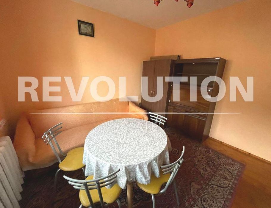 Етаж от къща в района на Бриз!