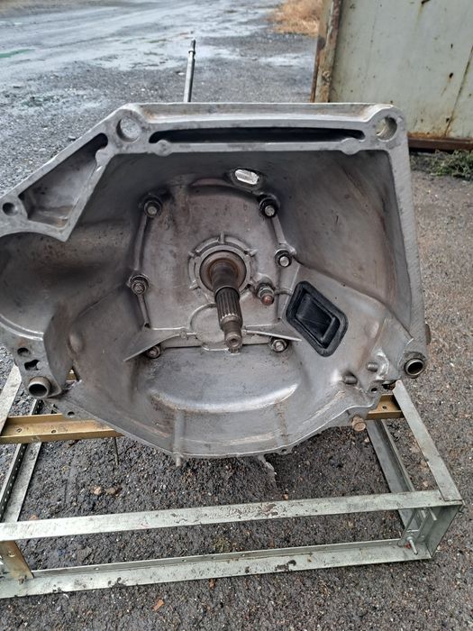 Запчасти автомобиль.