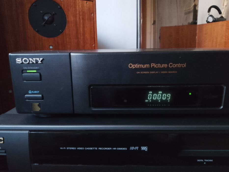 Video recorder Stereo JVC HRD 880eg și Sony.