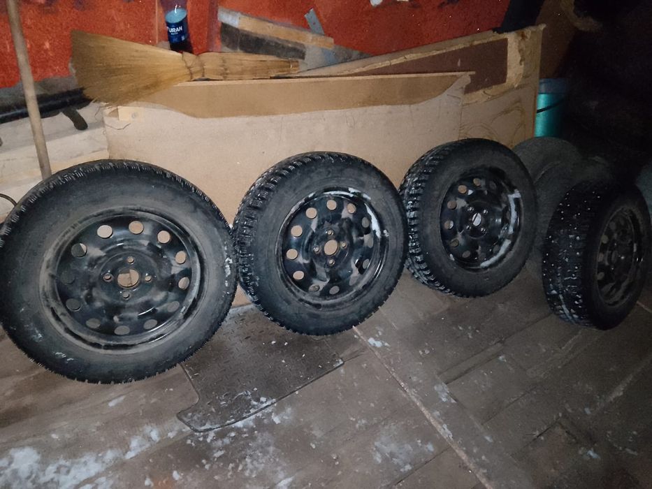 Продам колеса в сборе. На 15 и на 17.