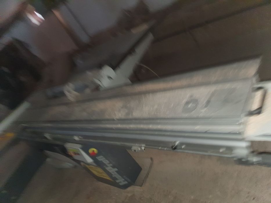 Circular cu incizor marca holzprod . Utilaj industrial stare perfrcta