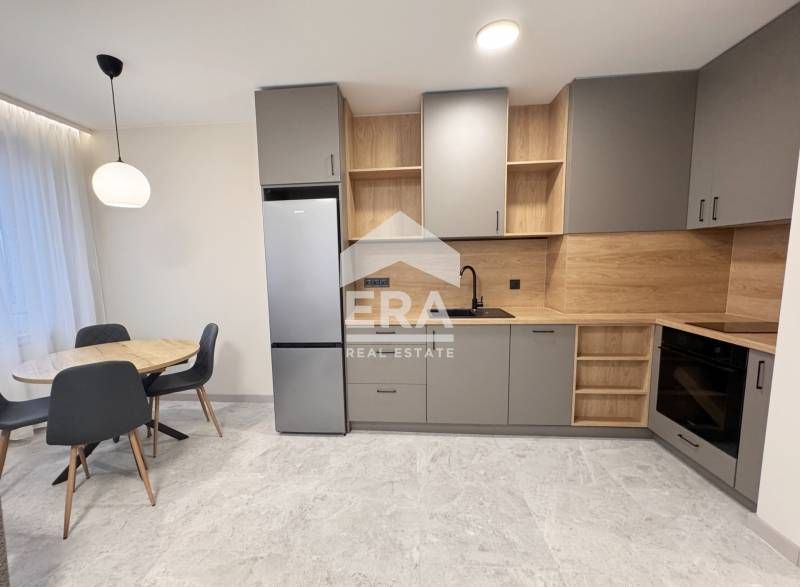 Дава се под наем Тристаен апартамент в София, Банишора - 80 кв.м за 797.64 € - Снимка #2