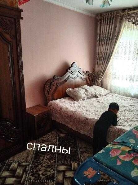 Uy sotiladi 3 xonali xama sharoyitlari bor manzil bektemir tumani.