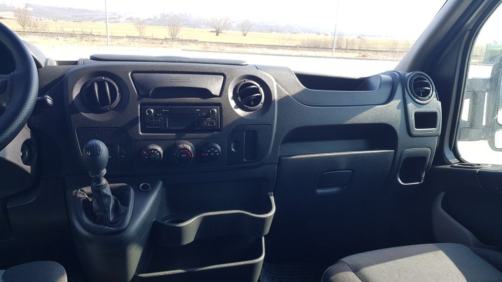 Renault master 2019 impecabilă recent adus în românia (sprinter iveco)