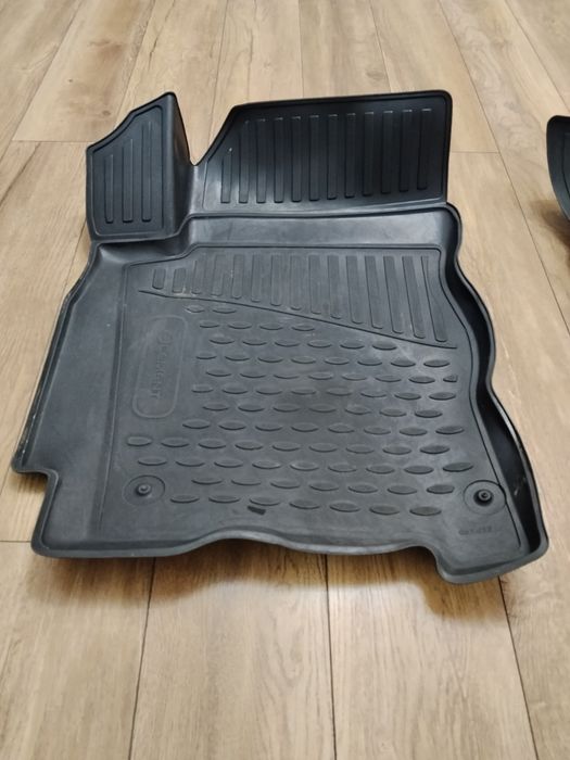 Комплект ковриков универсальные Б/у