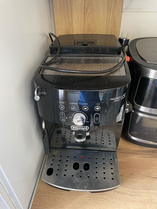 Кофемашина delonghi