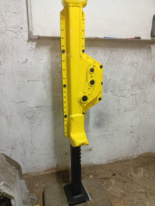 Реечный домкрат..