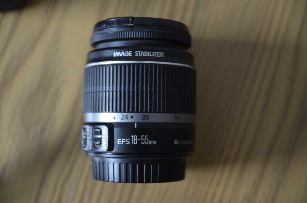 Фотоапарат Canon 1000D, перфектен за начинаещи и среднонапреднали