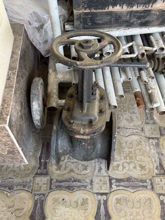 Разные задвжки,винтеля с разными диметрами