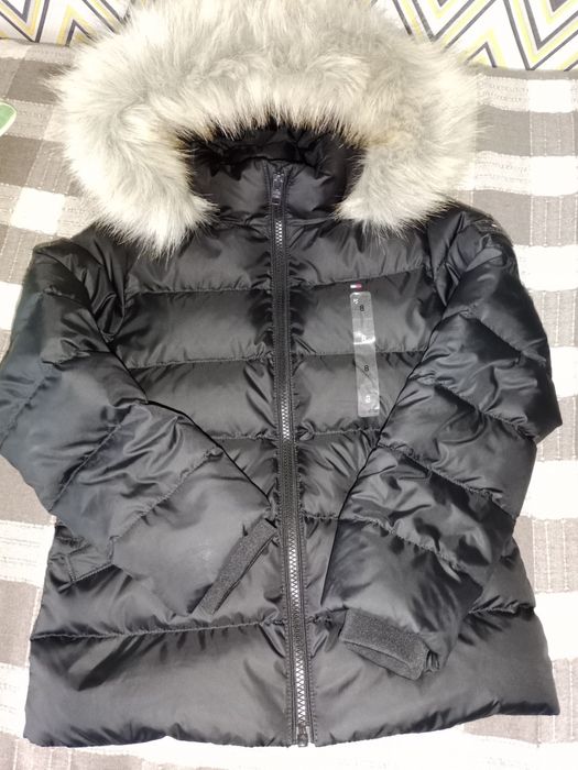 Продам  пуховик на девочку Tommy Hilfiger