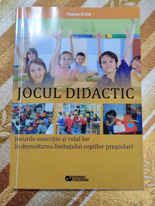 Vând carte " jocul didactic" și rolul sau in dezvoltarea copiilor