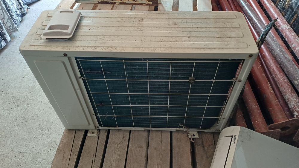 Продавам климатик BEKO 12