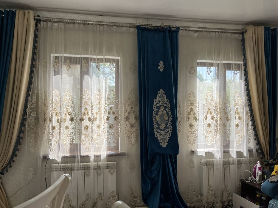 Продам шторы для зала