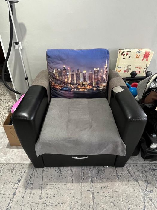 Продоёца диван и кресло