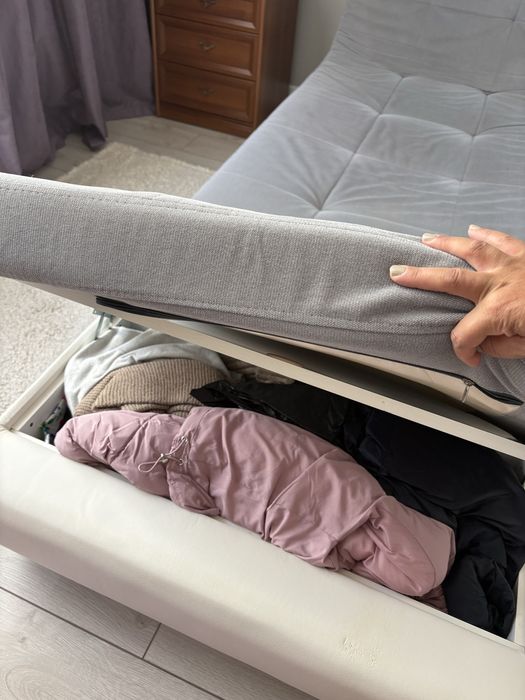 Диван кровать с пуфе ,кресло