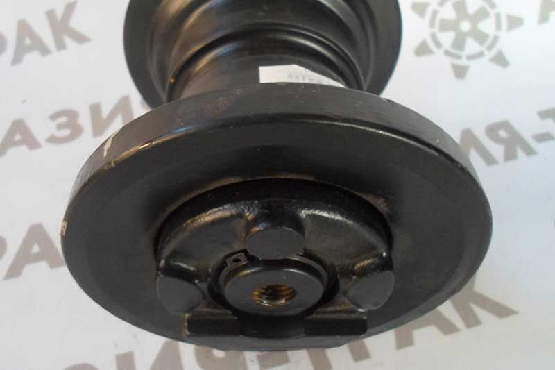 Опорный каток экскаватора, погрузчика