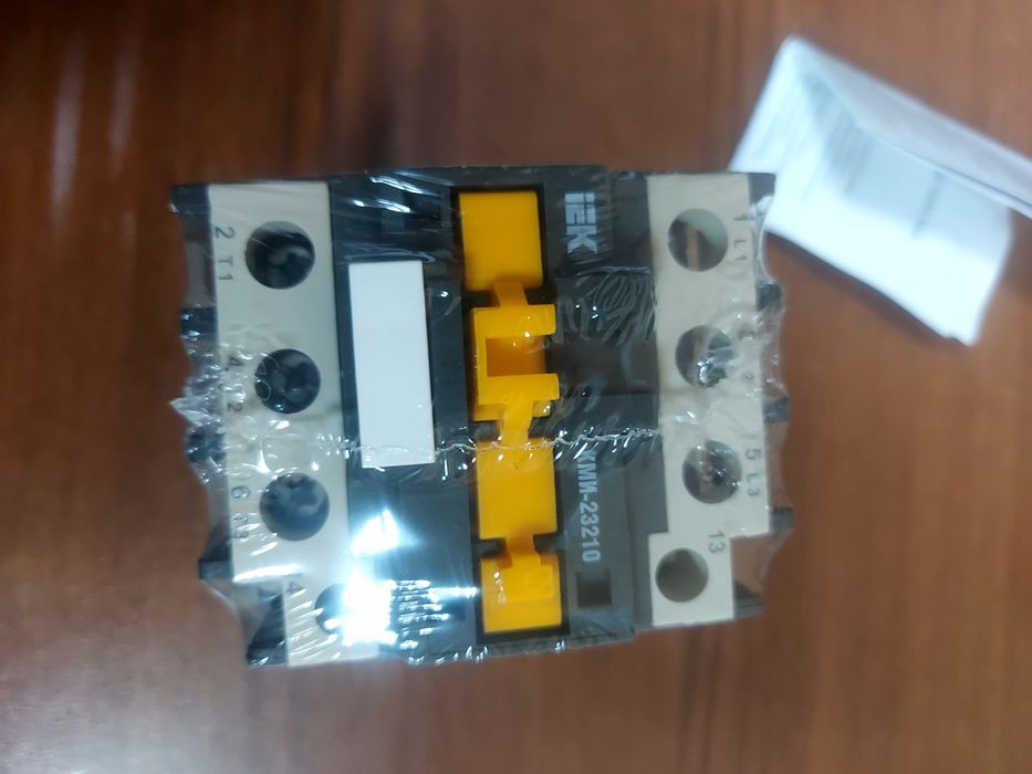 Контактор малогабаритный КМИ-23210.