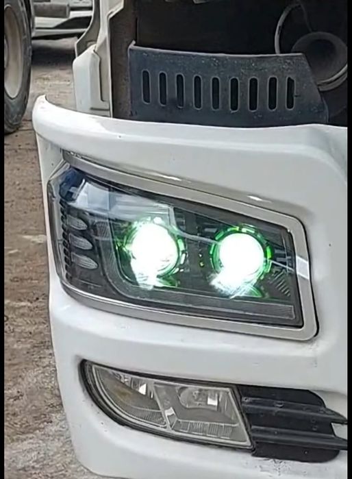 Фара передняя на HOWO