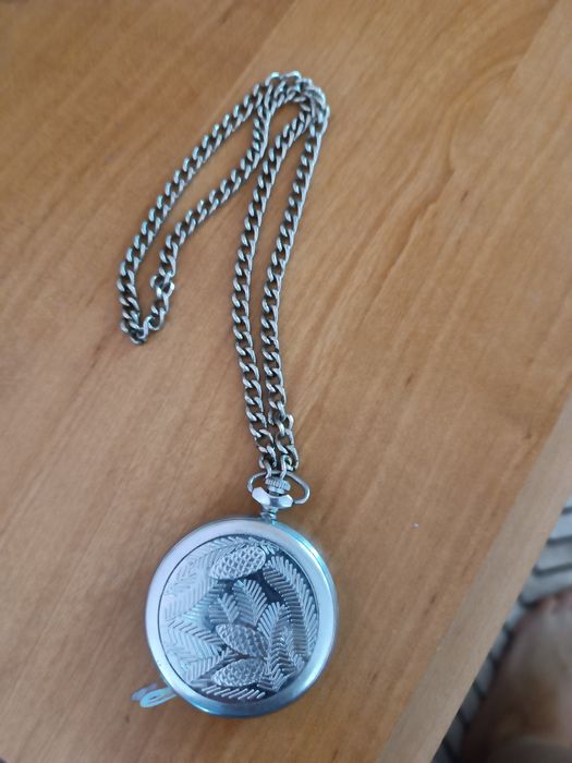 Стар руски джобен часовник.