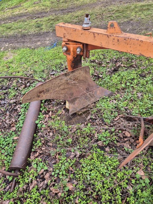 Плуг 3х40 готов за работа