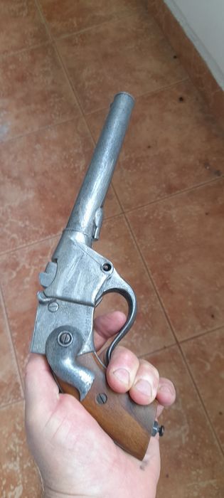 Vand pistol antic