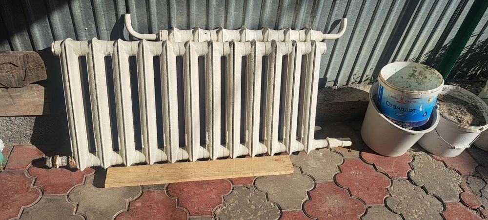 Продам чугунные батареи